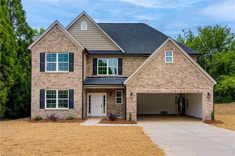300 Kilburn Way Ln, Kernersville, NC 27284