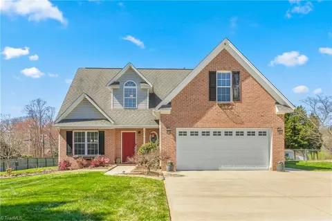 6001 Hickory Creek Rd, Winston Salem, NC 27107