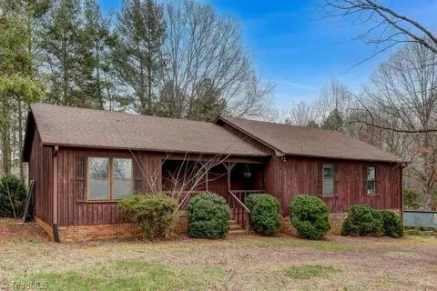 831 Wiley Lewis Rd, Greensboro, NC 27406