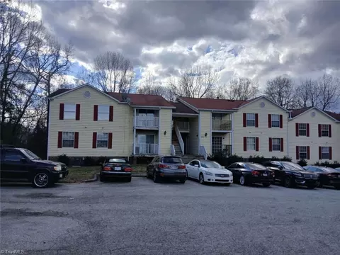 521 Mystic Dr #A, Greensboro, NC 27406