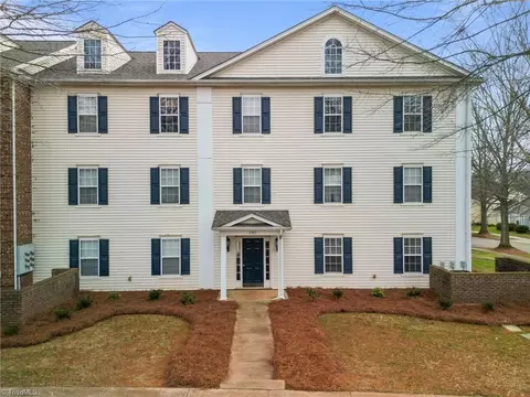 292 Town Park Dr #101, Advance, NC 27006