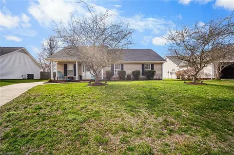 4413 Garden Club St, High Point, NC 27265