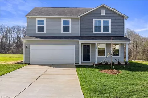 127 Solstice Dr, Lexington, NC 27295