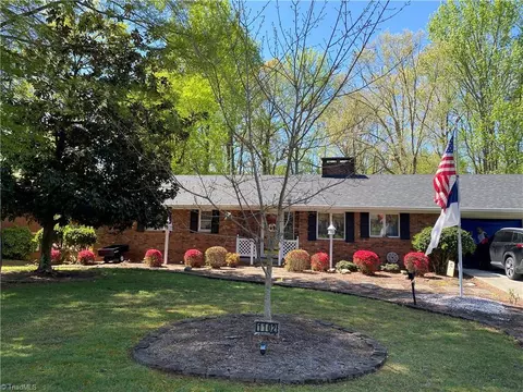1102 Ferndale Dr, Thomasville, NC 27360