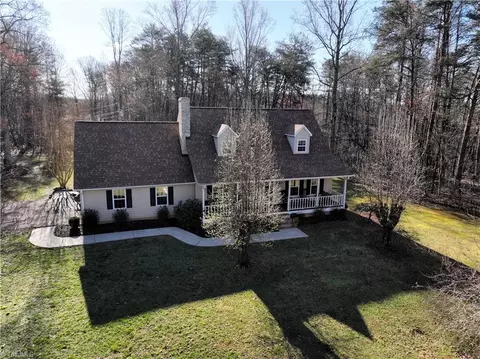148 Rocky Knoll Trl, Pilot Mountain, NC 27041