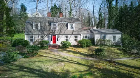 5651 Lakeside Dr, Pfafftown, NC 27040