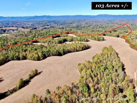 104 355 Ac Franklin Rd, Mount Airy, NC 27030