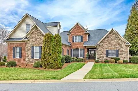 211 Sycamore Ridge Dr, Advance, NC 27006