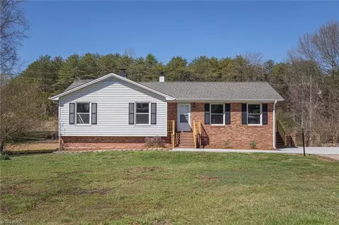 147 Westfield Rd, Eden, NC 27288