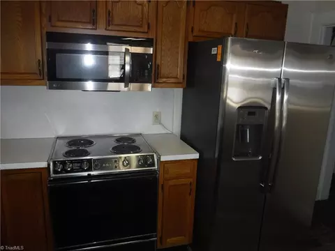 Kitchen - 515 Biesecker Rd, Lexington, NC 27292 photo 3 of 3