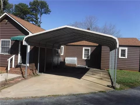 Exterior - 515 Biesecker Rd, Lexington, NC 27292 photo 9 of 13