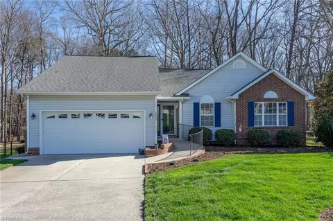 1255 Somerset Crossing Ln, Kernersville, NC 27284