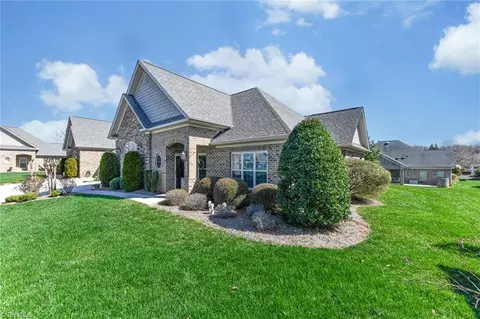 4004 Putters Cir, Greensboro, NC 27406