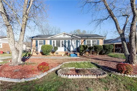 1005 Lombardy St, Greensboro, NC 27405
