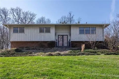 186 Ledford Cir, High Point, NC 27265