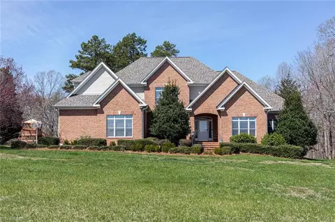 5202 Hayward Dr, Greensboro, NC 27406