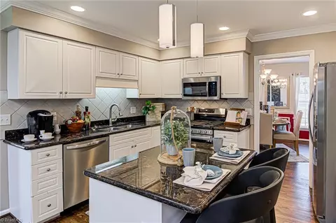 Kitchen - 4130 Stonemill Dr, High Point, NC 27265 photo 3 of 5