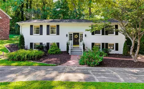 2360 Kaywood Ln, Winston Salem, NC 27103