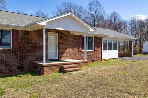 1621 Brooks Rd, Reidsville, NC 27320