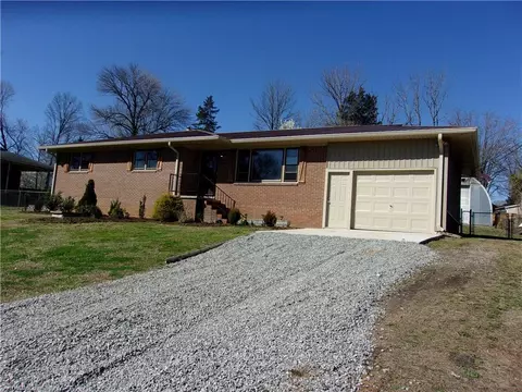 Exterior - 183 Richview Cir, High Point, NC 27265 photo 5 of 9