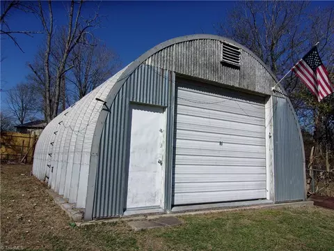 Exterior - 183 Richview Cir, High Point, NC 27265 photo 4 of 9