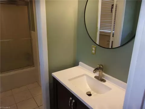 Bath - 183 Richview Cir, High Point, NC 27265 photo 1 of 4