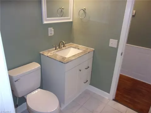 Bath - 183 Richview Cir, High Point, NC 27265 photo 4 of 4
