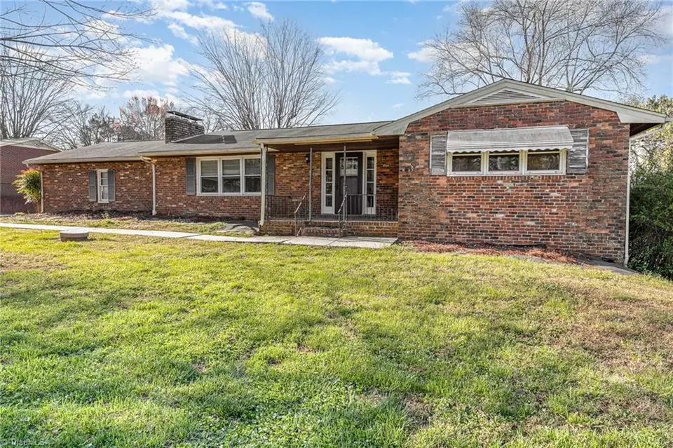 3934 Yarbrough Ave, Winston Salem, NC 27106 28 Photos Movoto