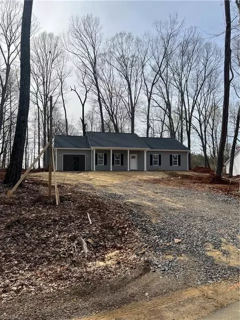 150 Carolina Ave, Mocksville, NC 27028