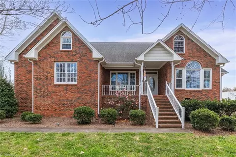 151 Rhinewood Ln, Reidsville, NC 27320