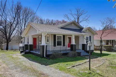 1101 Wentworth St, Reidsville, NC 27320