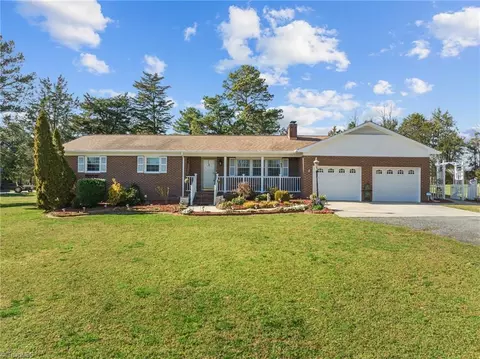 118 Kinview Dr, Archdale, NC 27263