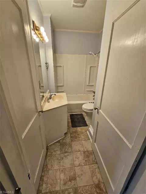 Bath - 617 Cedar St, Eden, NC 27288 photo 1 of 2