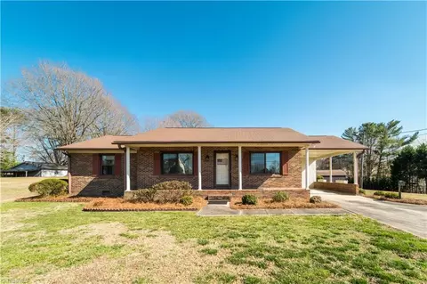 5055 Pine Hall Rd, Walkertown, NC 27051