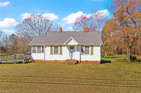 9056 Nc Highway 8, Lexington, NC 27292