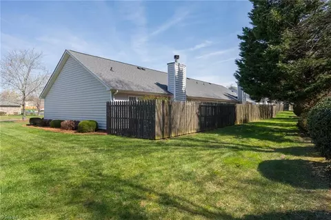 Exterior - 2936 Eagle Pointe Dr, High Point, NC 27265 photo 3 of 5