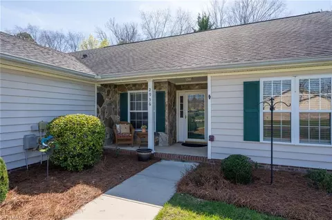 2936 Eagle Pointe Dr, High Point, NC 27265