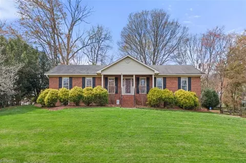 1394 Turkey Hill Rd, Winston Salem, NC 27106