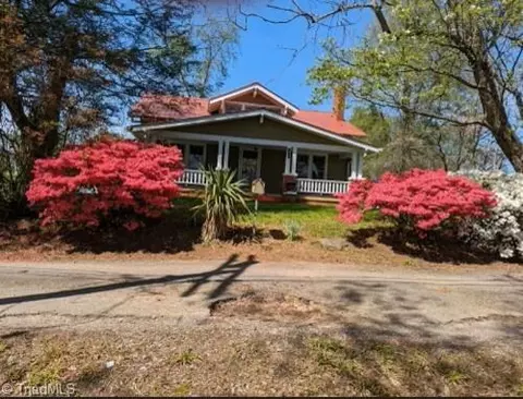 168 Charles St, Elkin, NC 28621