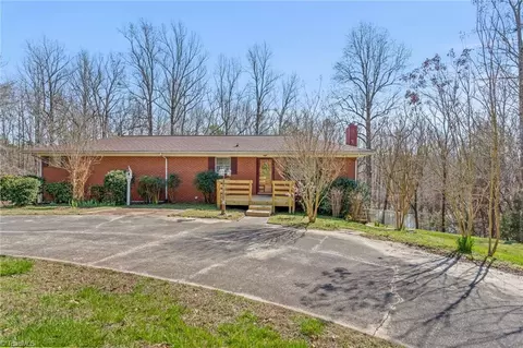 2203 Brightwood Dr, High Point, NC 27262