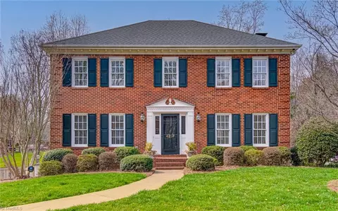 4212 Thorn Ridge Rd, Winston Salem, NC 27106