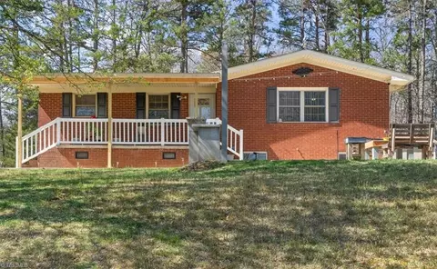 144 Bobby Moran Dr, Asheboro, NC 27205