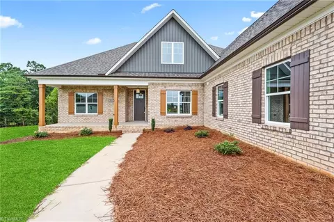 334 Painted Trl, Lexington, NC 27295