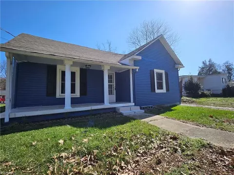 605 Main St S, Kernersville, NC 27284