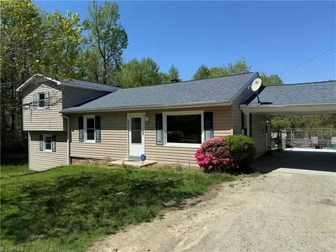604 Price St, Thomasville, NC 27360