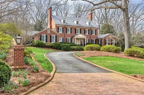 2832 Bartram Rd, Winston Salem, NC 27106