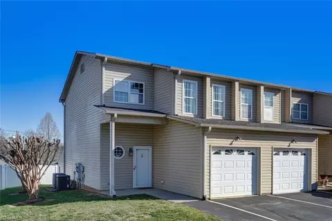 307 Skiles Hts #L, Thomasville, NC 27360