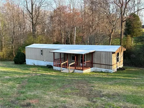 2721 Walkers Branch Rd, Hamptonville, NC 27020