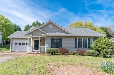 1725 Park Terrace Ln, Winston Salem, NC 27127