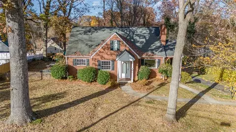 705 Woodcrest Dr, Winston Salem, NC 27104
